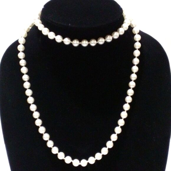 Vintage Jewelry - Vintage Classic Hand Knotted White Faux Glass Pearl Necklace 34"